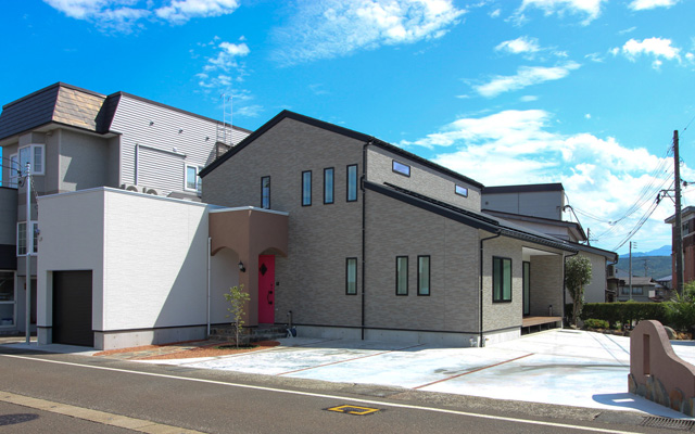 妙高市 Modern Classic House