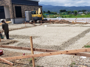 基礎工事 砕石転圧