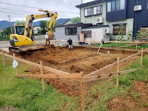 新築工事　根切り